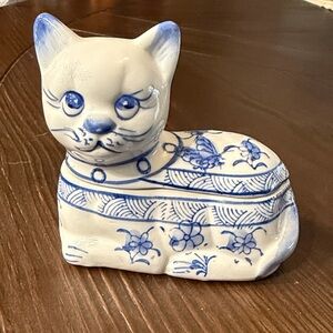 Vintage Blue and White Ceramic Cat Trinket Box
